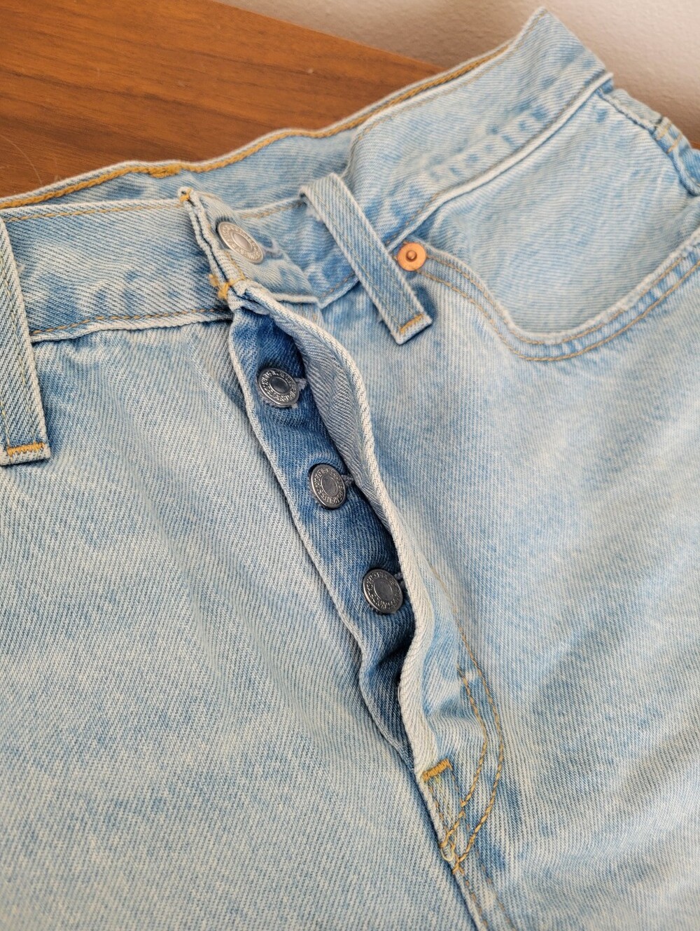 Levi's | 501 Original High-Rise Mid-Thigh Jean Shorts - Take Off (28) - Picture 3 of 7